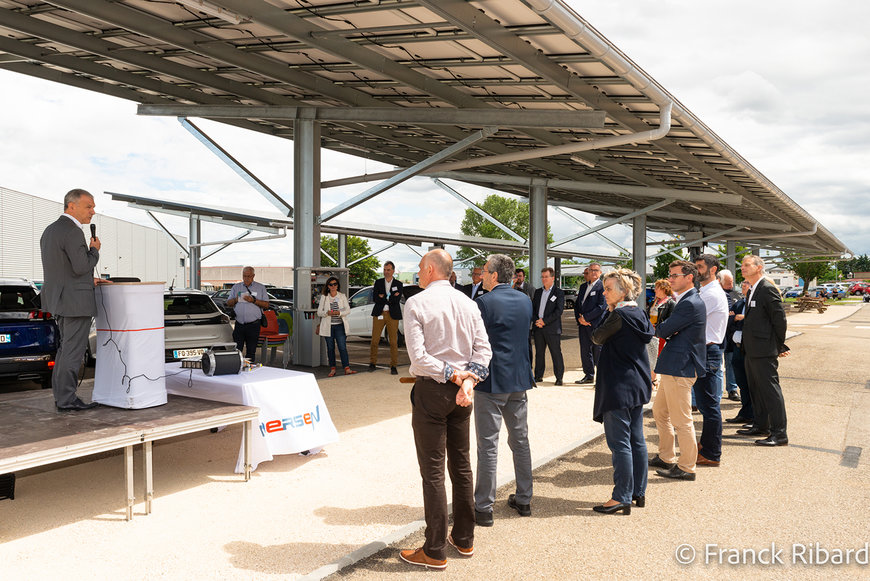 INSTALLATION DE 2 CENTRALES SOLAIRES CHEZ MERSEN, Expert mondial des spécialités électriques et des matériaux avancés, A SAINT-BONNET-DE-MURE